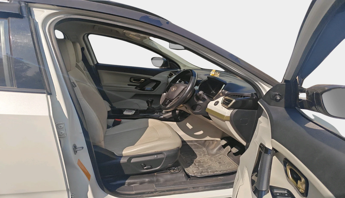 2021 Tata Safari XZ PLUS GOLD, Diesel, Manual, 64,538 km, interior