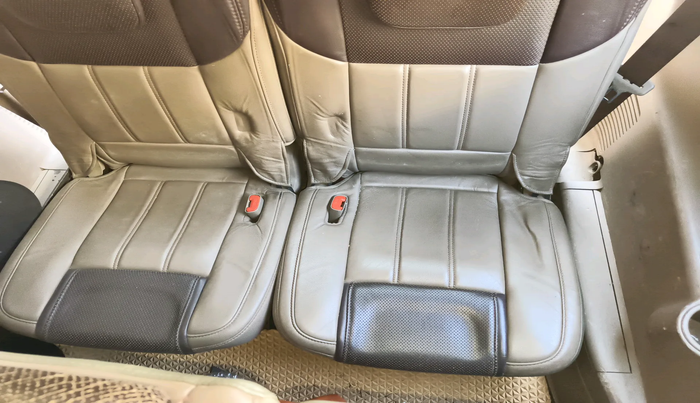 2012 Mahindra XUV500 W8, Diesel, Manual, 1,31,993 km, interior