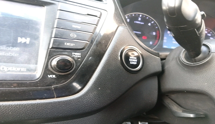 2015 Hyundai i20 Active 1.4 SX, Diesel, Manual, 1,65,700 km, interior