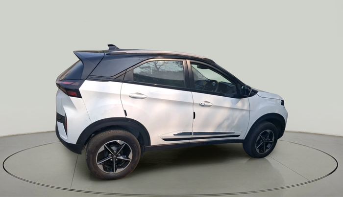 2025 Tata NEXON FEARLESS + SUNROOF DUAL TONE 1.2 PETROL, Petrol, Manual, 14,243 km, exterior