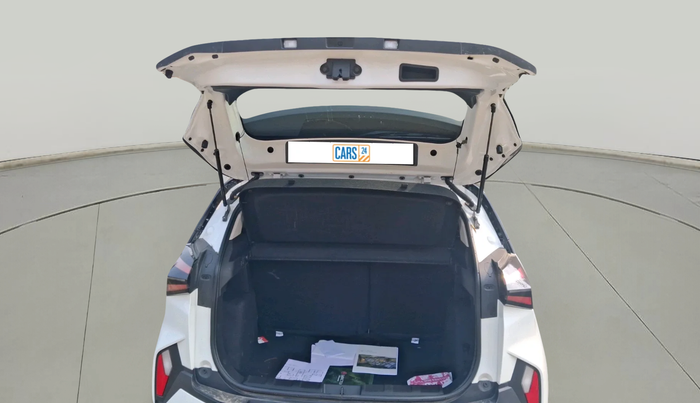 2025 Tata NEXON FEARLESS + SUNROOF DUAL TONE 1.2 PETROL, Petrol, Manual, 14,243 km, exterior