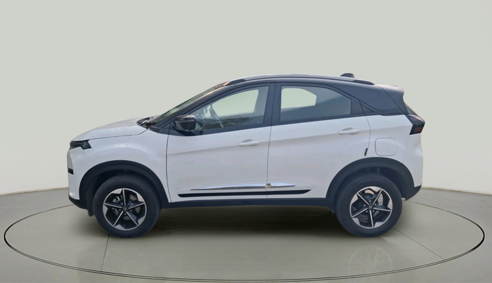 2025 Tata NEXON FEARLESS + SUNROOF DUAL TONE 1.2 PETROL, Petrol, Manual, 14,243 km, exterior