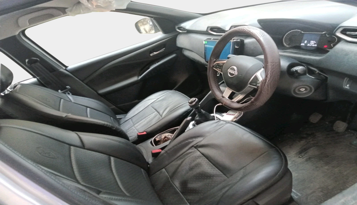 2025 Nissan MAGNITE Acenta B4D 1.0 Petrol MT, Petrol, Manual, 8,603 km, interior