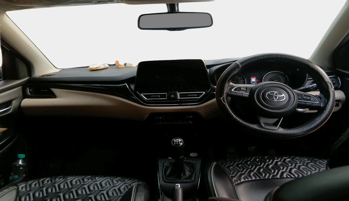 2023 Toyota Glanza V, Petrol, Manual, 76,352 km, interior