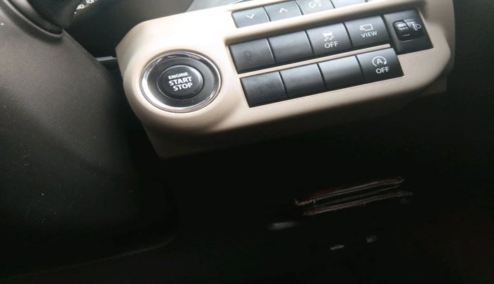 2023 Toyota Glanza V, Petrol, Manual, 76,352 km, interior