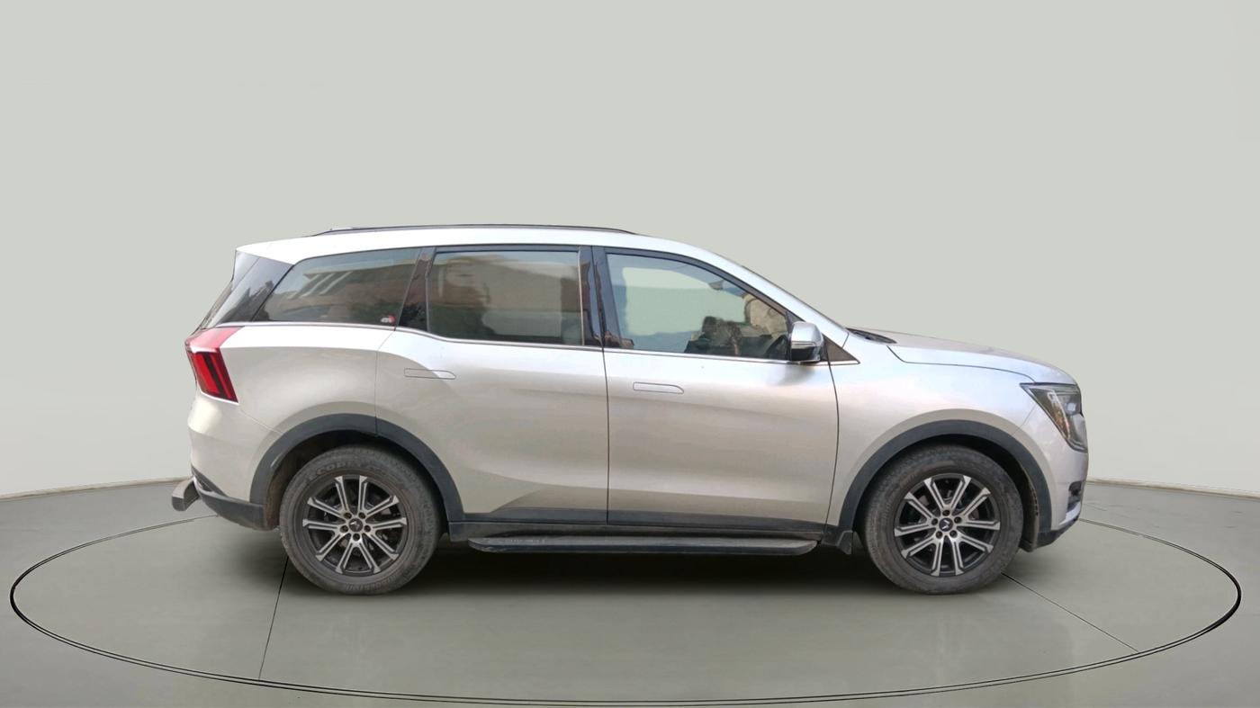 2022 Mahindra XUV700 AX 7 D MT 7 STR, Diesel, Manual, 36,713 km, exterior