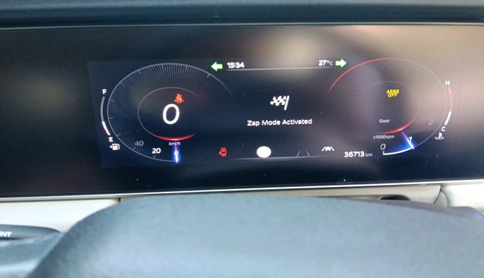 2022 Mahindra XUV700 AX 7 D MT 7 STR, Diesel, Manual, 36,713 km, interior