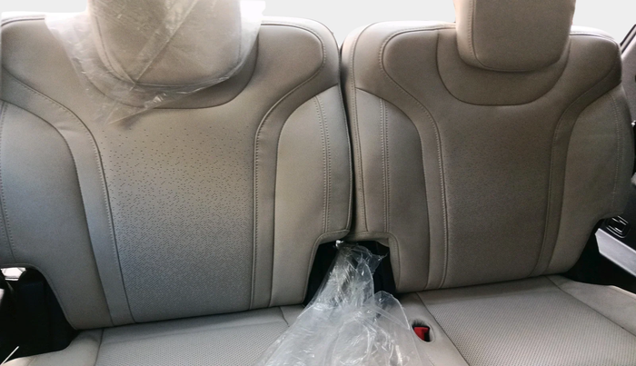 2022 Mahindra XUV700 AX 7 D MT 7 STR, Diesel, Manual, 36,713 km, interior