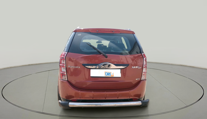 2017 Mahindra XUV500 W9, Diesel, Manual, 1,40,022 km, exterior