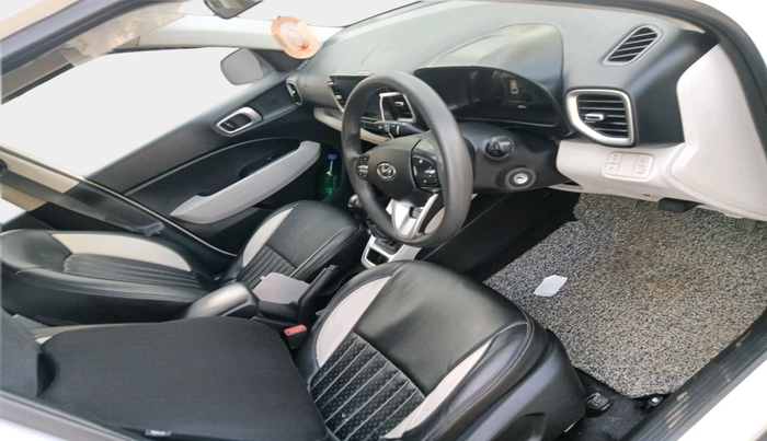 2023 Hyundai VENUE S 1.2, Petrol, Manual, 20,561 km, interior