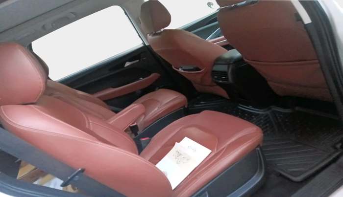 2020 MG HECTOR PLUS SHARP 2.0 DIESEL TURBO MT 6-STR, Diesel, Manual, 1,48,001 km, interior