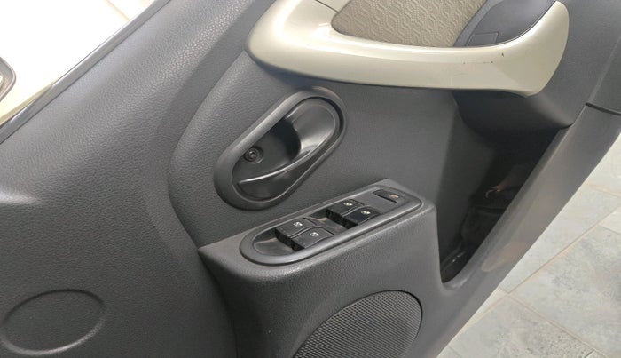 2013 Renault Duster 110 PS RXL DIESEL, Diesel, Manual, 95,855 km, interior