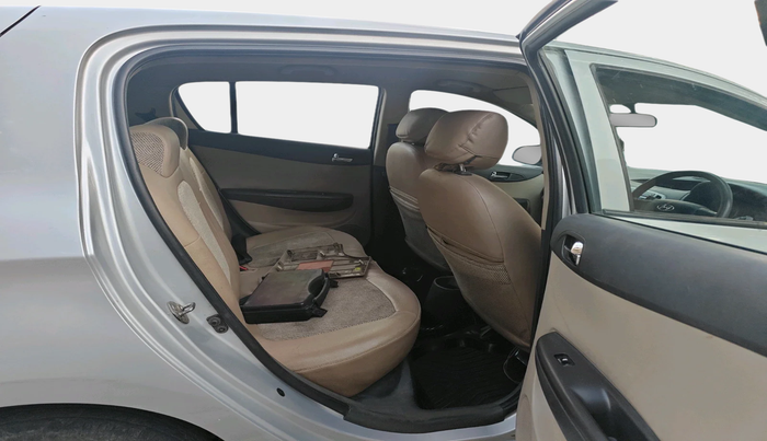 2013 Hyundai i20 MAGNA (O) 1.4 CRDI, Diesel, Manual, 1,53,329 km, interior