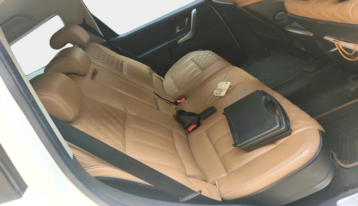 2019 Mahindra XUV500 W11, Diesel, Manual, 81,083 km, interior