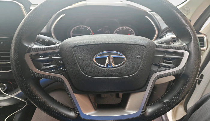 2021 Tata Safari XT PLUS, Diesel, Manual, 1,17,344 km, interior