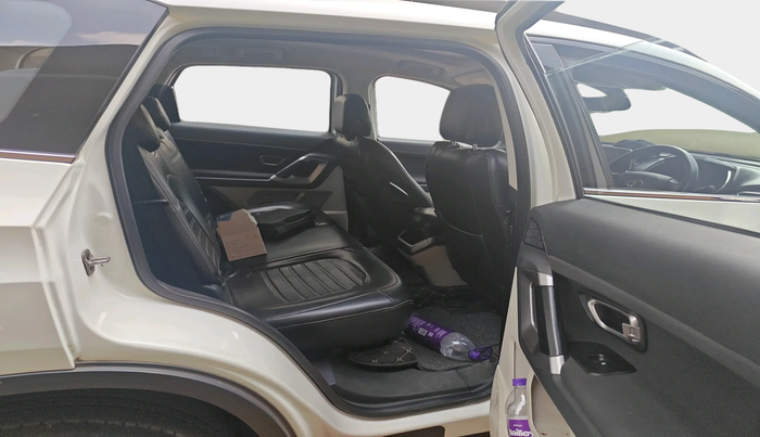 2021 Tata Safari XT PLUS, Diesel, Manual, 1,17,344 km, interior