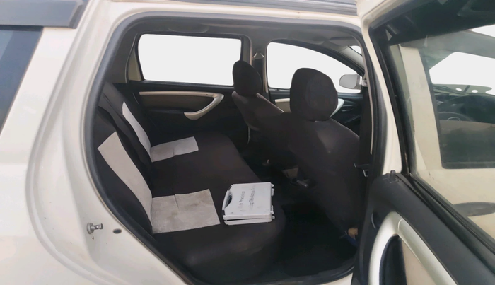 2013 Renault Duster 85 PS RXL DIESEL, Diesel, Manual, 1,40,922 km, interior