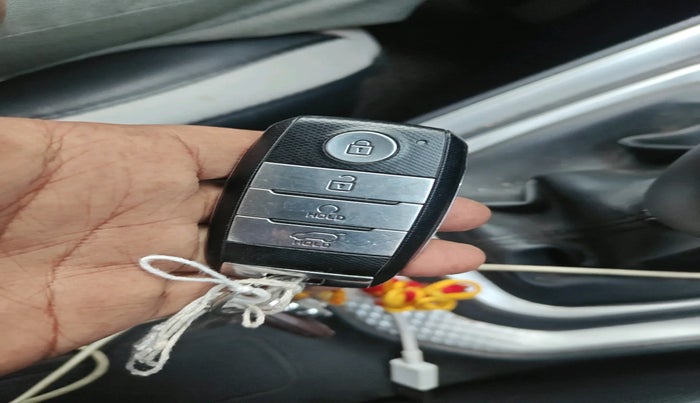 2022 KIA SONET HTX ANNIVERSARY EDITION 1.5, Diesel, Manual, 64,141 km, interior