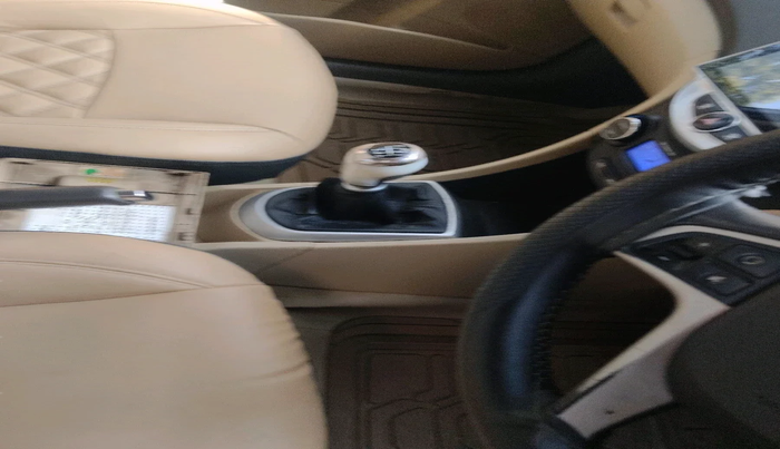 2014 Hyundai Verna FLUIDIC 1.6 CRDI SX, Diesel, Manual, 1,32,769 km, interior