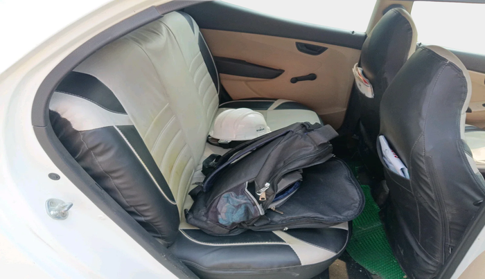 2015 Hyundai Eon MAGNA +, Petrol, Manual, 89,838 km, interior