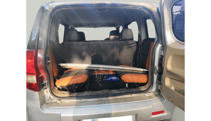 2015 Mahindra TUV300 T6 PLUS, Diesel, Manual, 67,814 km, exterior