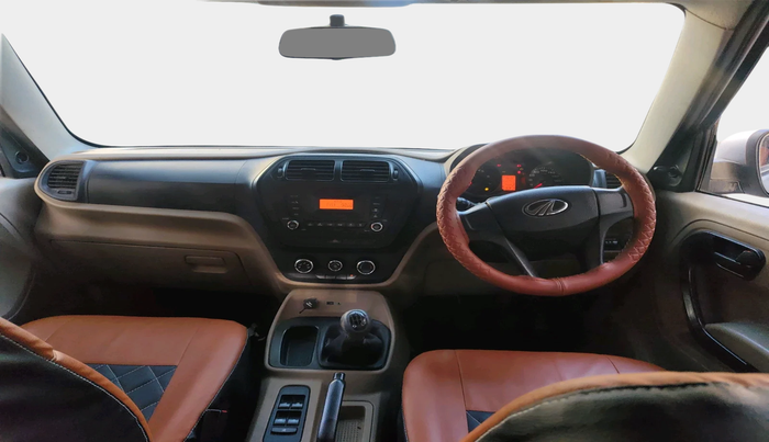 2015 Mahindra TUV300 T6 PLUS, Diesel, Manual, 67,814 km, interior