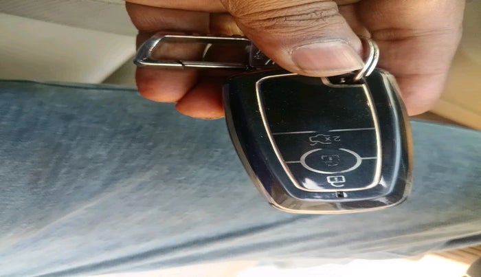 2019 Ford Endeavour TITANIUM PLUS 3.2 4X4 AT SUNROOF, Diesel, Automatic, 1,10,628 km, interior