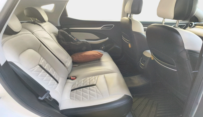 2022 MG ASTOR STYLE 1.5 MT, Petrol, Manual, 25,500 km, interior