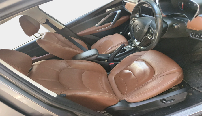 2022 MG HECTOR PLUS SHARP 2.0 DIESEL TURBO MT 6-STR, Diesel, Manual, 1,13,935 km, interior