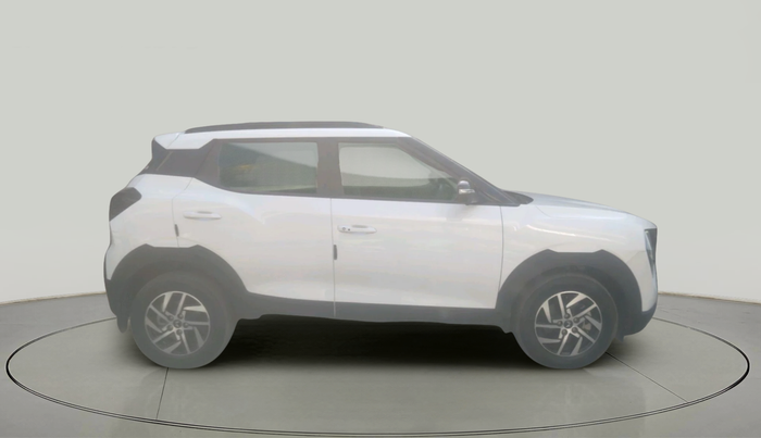 2024 Mahindra XUV 3XO AX5L 1.2 TGDi AT, Petrol, Automatic, 32,915 km, exterior