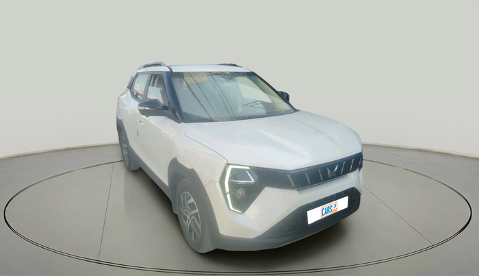 2024 Mahindra XUV 3XO AX5L 1.2 TGDi AT, Petrol, Automatic, 32,915 km, exterior