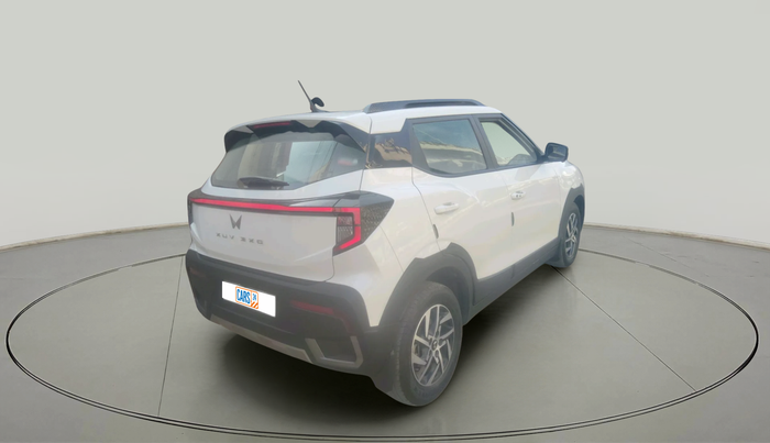 2024 Mahindra XUV 3XO AX5L 1.2 TGDi AT, Petrol, Automatic, 32,915 km, exterior
