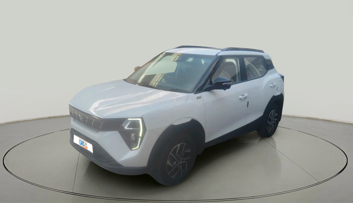 2024 Mahindra XUV 3XO AX5L 1.2 TGDi AT, Petrol, Automatic, 32,915 km, exterior