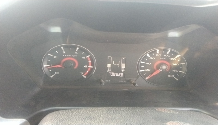 2015 Mahindra Kuv100 K8 6 STR, Petrol, Manual, 1,08,526 km, interior