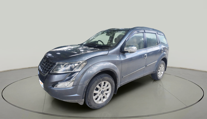 2016 Mahindra XUV500 W10 AWD, Diesel, Manual, 87,178 km, exterior