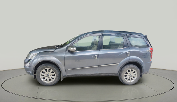 2016 Mahindra XUV500 W10 AWD, Diesel, Manual, 87,178 km, exterior