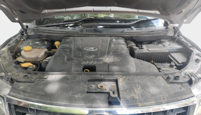 2016 Mahindra XUV500 W10 AWD, Diesel, Manual, 87,178 km, exterior