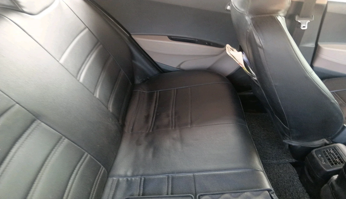 2013 Hyundai Grand i10 SPORTZ 1.2 KAPPA VTVT, Petrol, Manual, 1,14,048 km, interior