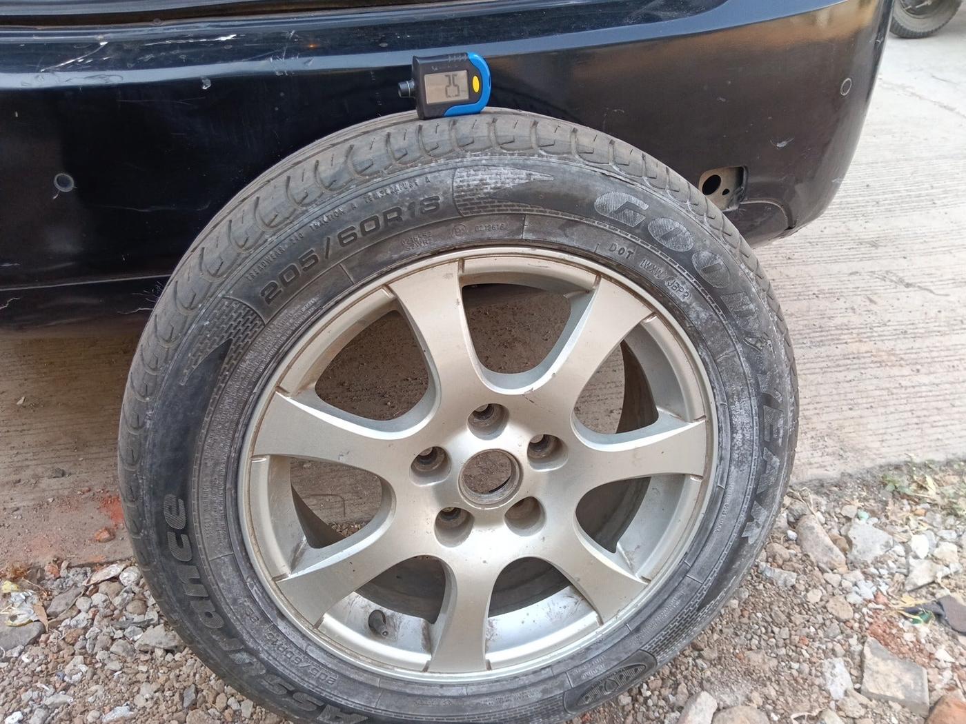 2010 Chevrolet Cruze LTZ, Diesel, Manual, 78,758 km, tyre
