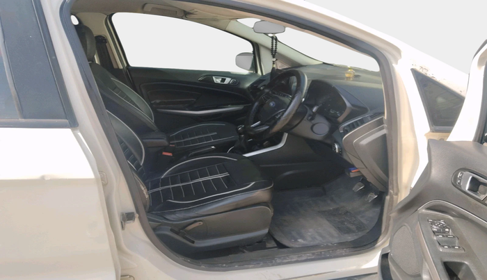 2018 Ford Ecosport TITANIUM 1.5L DIESEL, Diesel, Manual, 1,12,667 km, interior