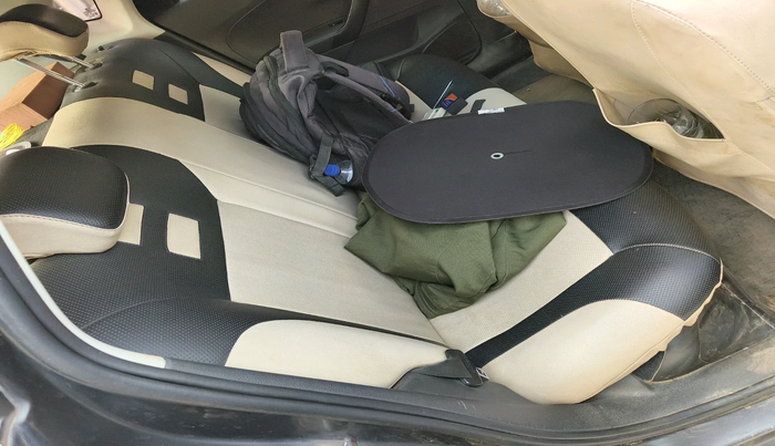 2014 Volkswagen Polo COMFORTLINE 1.5L, Diesel, Manual, 1,16,878 km, interior