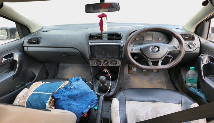 2014 Volkswagen Polo COMFORTLINE 1.5L, Diesel, Manual, 1,16,878 km, interior