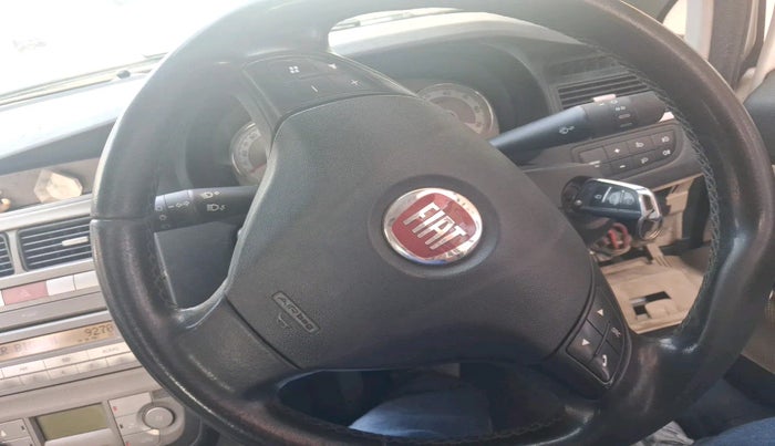 2012 Fiat Linea EMOTION 1.3, Diesel, Manual, 2,36,361 km, interior