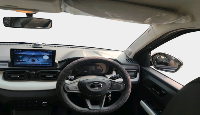2024 Tata PUNCH PURE MT, Petrol, Manual, 23,499 km, interior