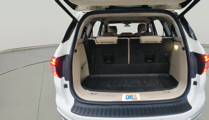 2020 Ford Endeavour TITANIUM 2.0 4X2 AT, Diesel, Automatic, 1,65,165 km, exterior