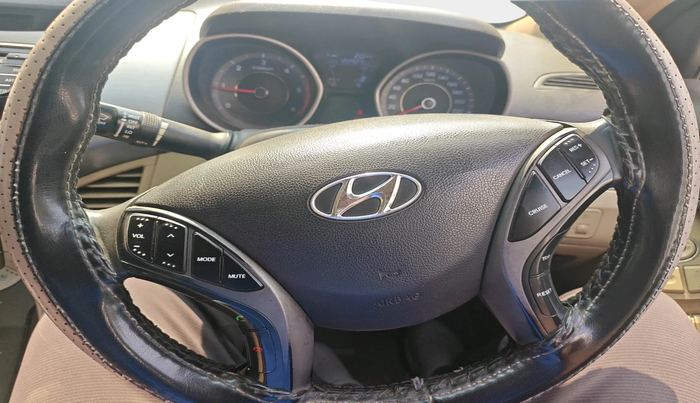 2012 Hyundai New Elantra 1.6 SX MT DIESEL, Diesel, Manual, 1,22,923 km, interior