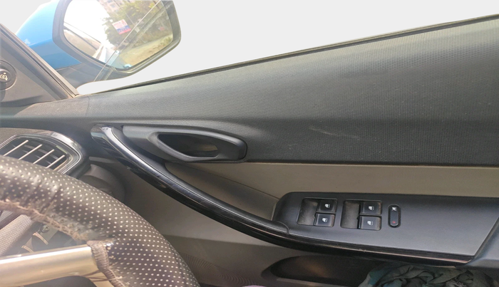 2016 Tata Tiago XT PETROL, Petrol, Manual, 77,339 km, interior