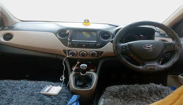 2017 Hyundai Grand i10 SPORTZ (O) 1.2 KAPPA VTVT, Petrol, Manual, 73,989 km, interior