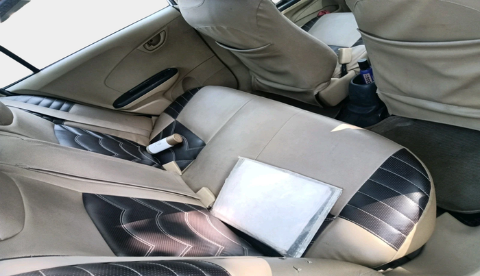 2017 Honda Amaze 1.5L I-DTEC E, Diesel, Manual, 1,24,642 km, interior