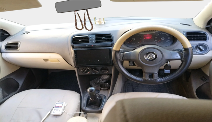 2011 Volkswagen Vento TRENDLINE DIESEL 1.6, Diesel, Manual, 1,13,024 km, interior